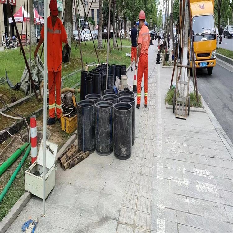 前进管道短管置换修复
